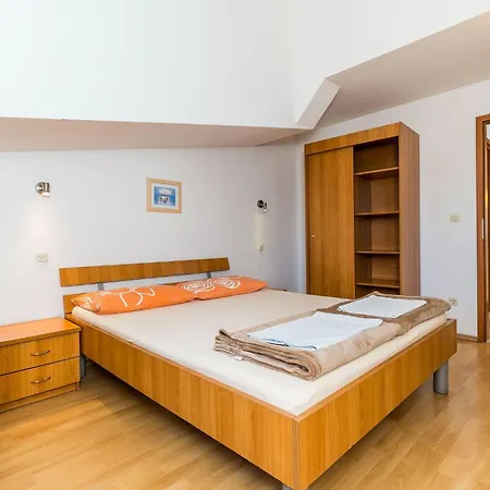 Princ Hrvoje- One-bedroom With Balcony- 1 Lejlighed