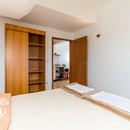 Apartament Princ Hrvoje- One-bedroom With Balcony- 1