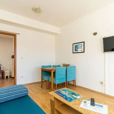 Princ Hrvoje- One-bedroom With Balcony- 1 Apartament